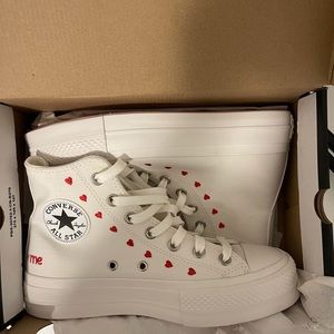 Converse Valentines 2022 in 7W